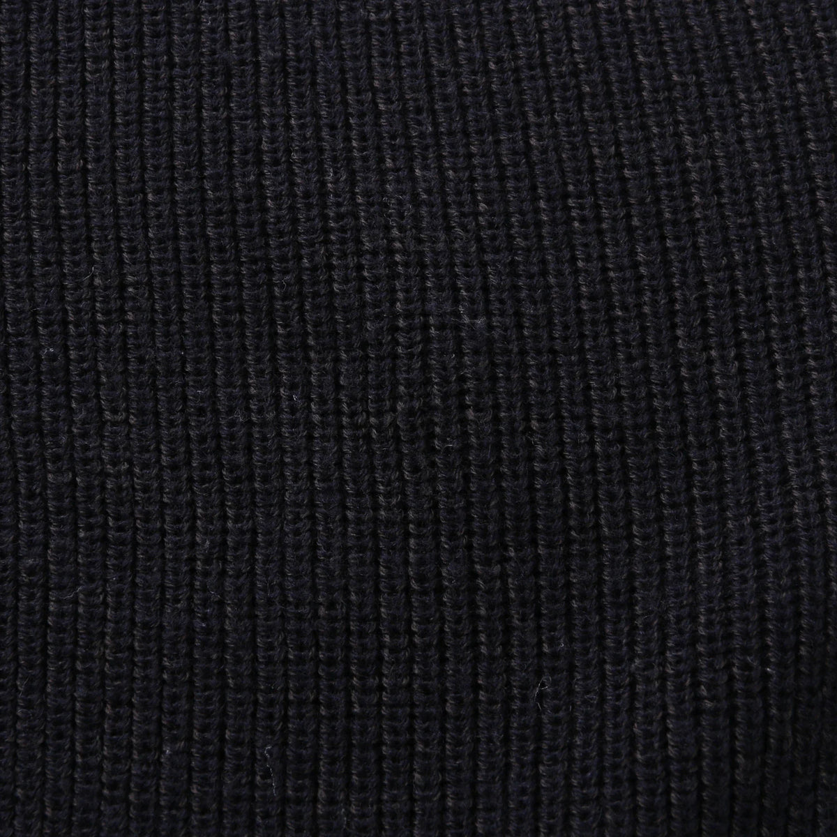 LIGHTWEIGHT WOOL KNIT