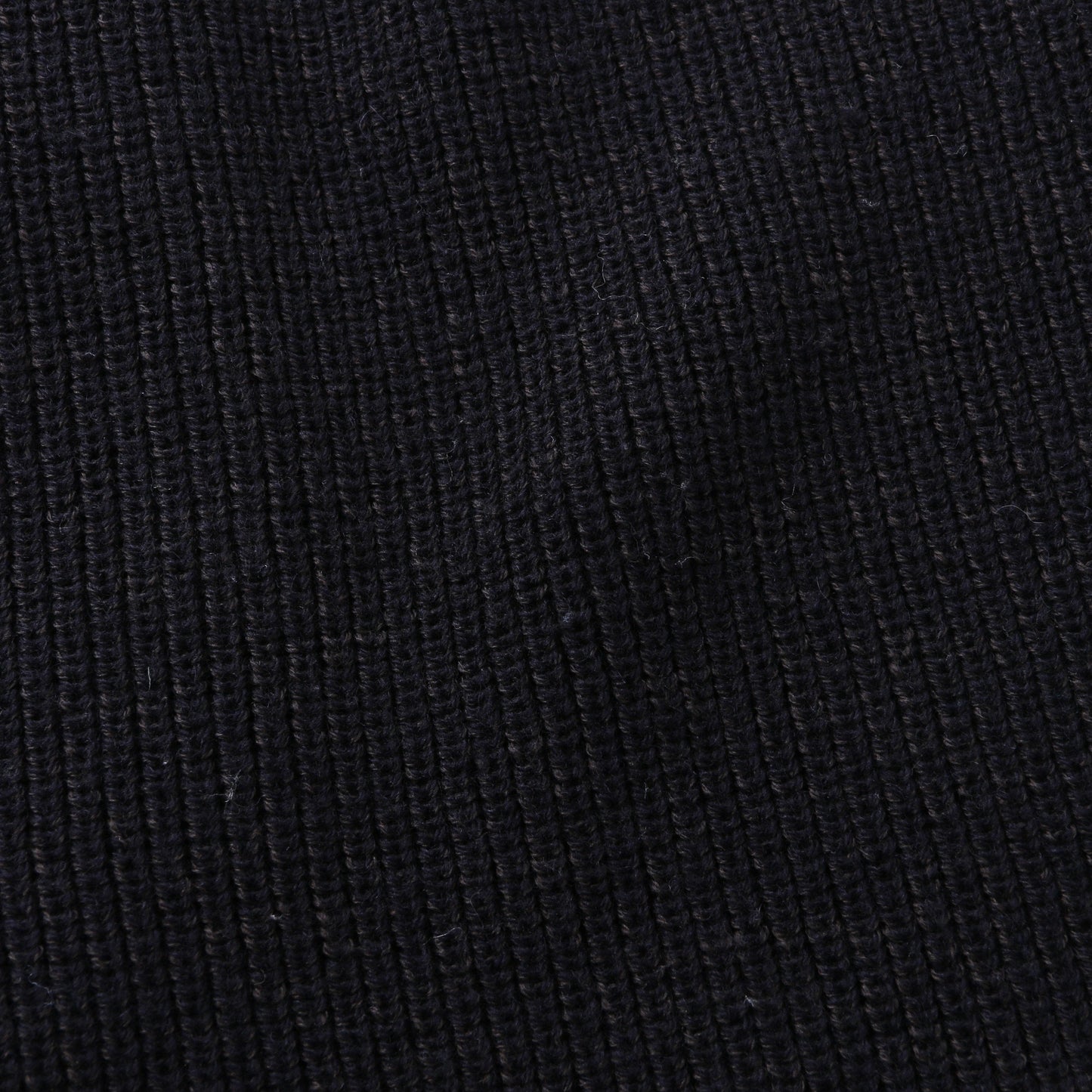 LIGHTWEIGHT WOOL KNIT