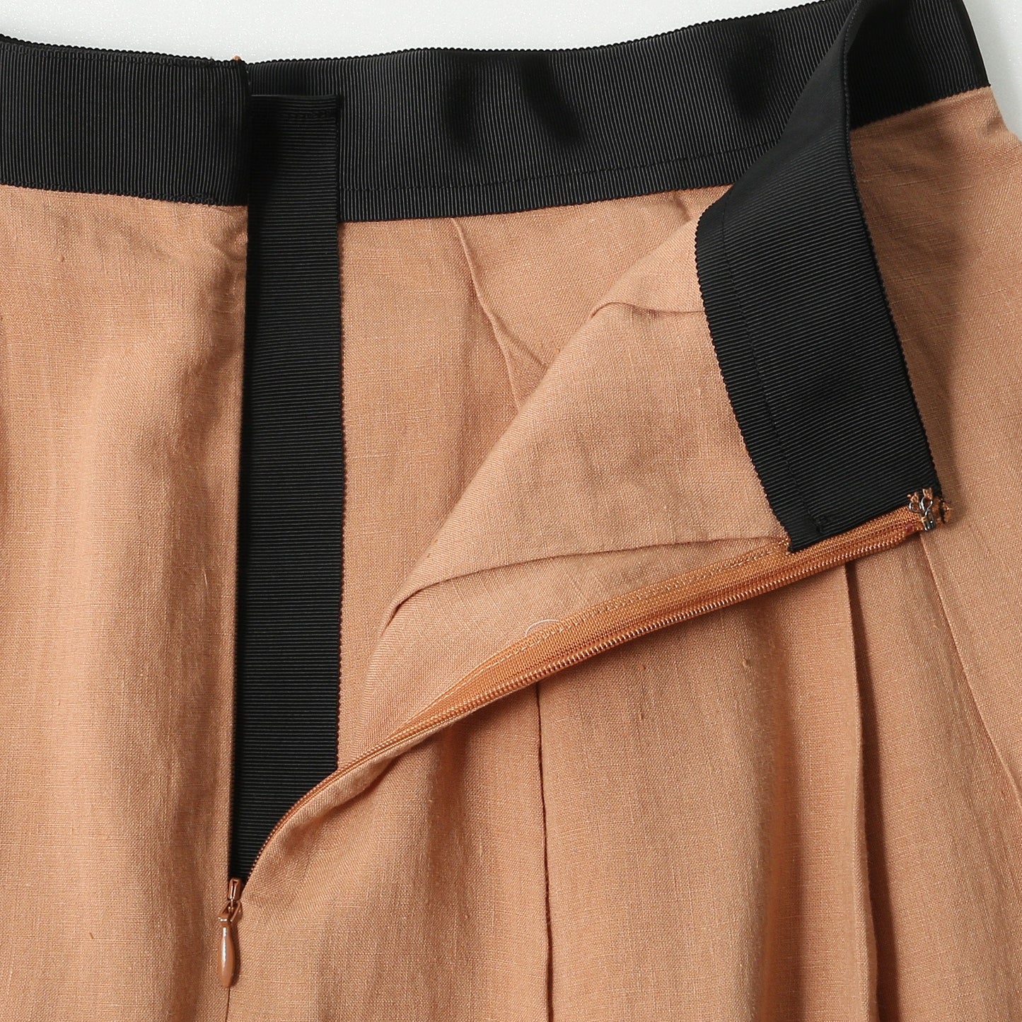 LIGHT LINEN SKIRT