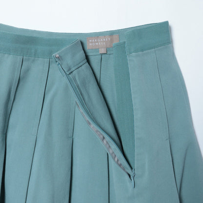 SOFT GABARDINE SKIRT