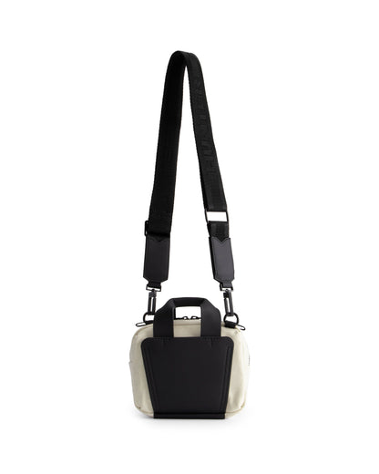 リファインド スティッチ キャンバス クロスボディ