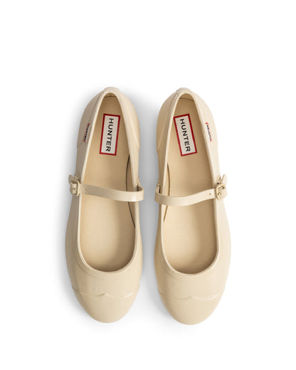 リファインド メリー ジェーン バックル バレリーナ グロス