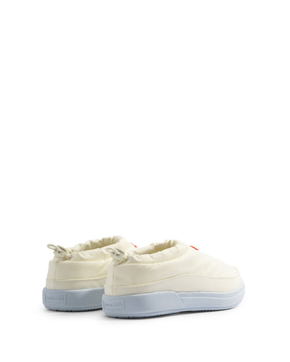 レディース イン/アウト スリップ オン スリッパ