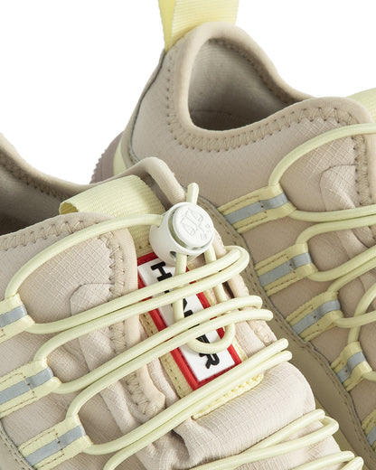 レディース トラベル ミッド トレーナー